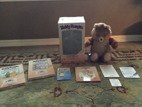 Original 1985 WOW Teddy Ruxpin w/ Airship Book/Tape + 2 Extra Books/Tapes