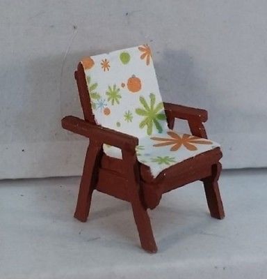 Arttista Miniature Redwood Lawn Chair #1469 -- 1:48 / O Scale / Quarter Scale