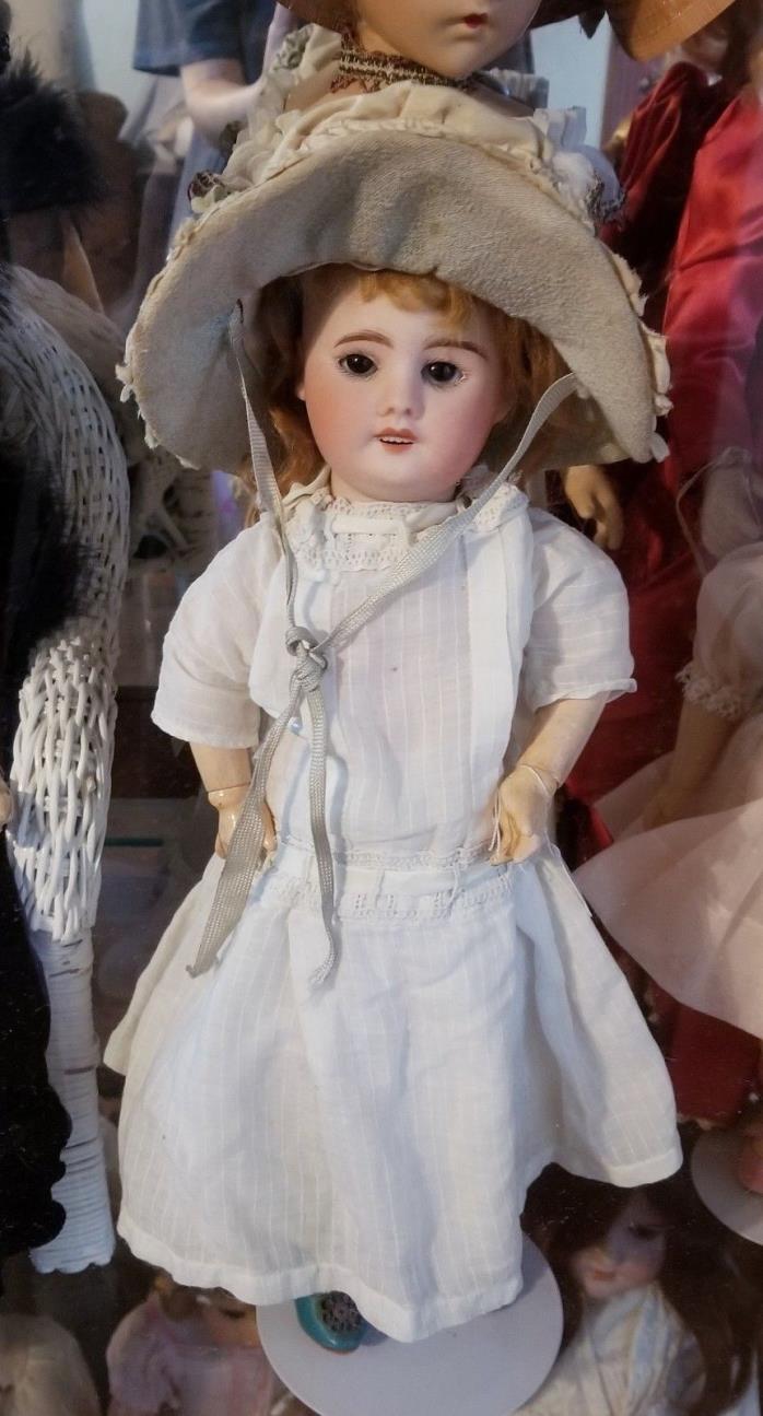 Antique SFBJ 60 Paris 3 French Bisque 15