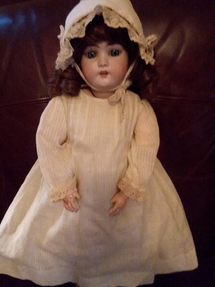 Antique SIMON & HALBIG Bisque Head German Doll # 1079 (22