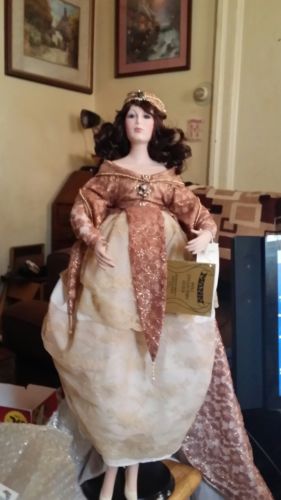 26 in doll by  Seymour Mann, original, dated 1992, wrong box paid 159.99 juliatt