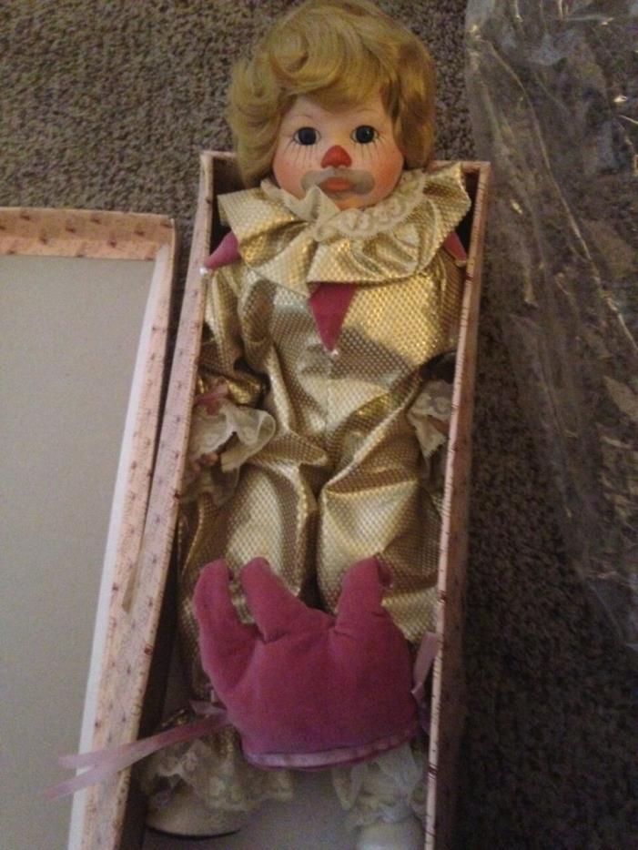 Schmid Doll House Musical Be A Clown Porcelain Doll Mint 21