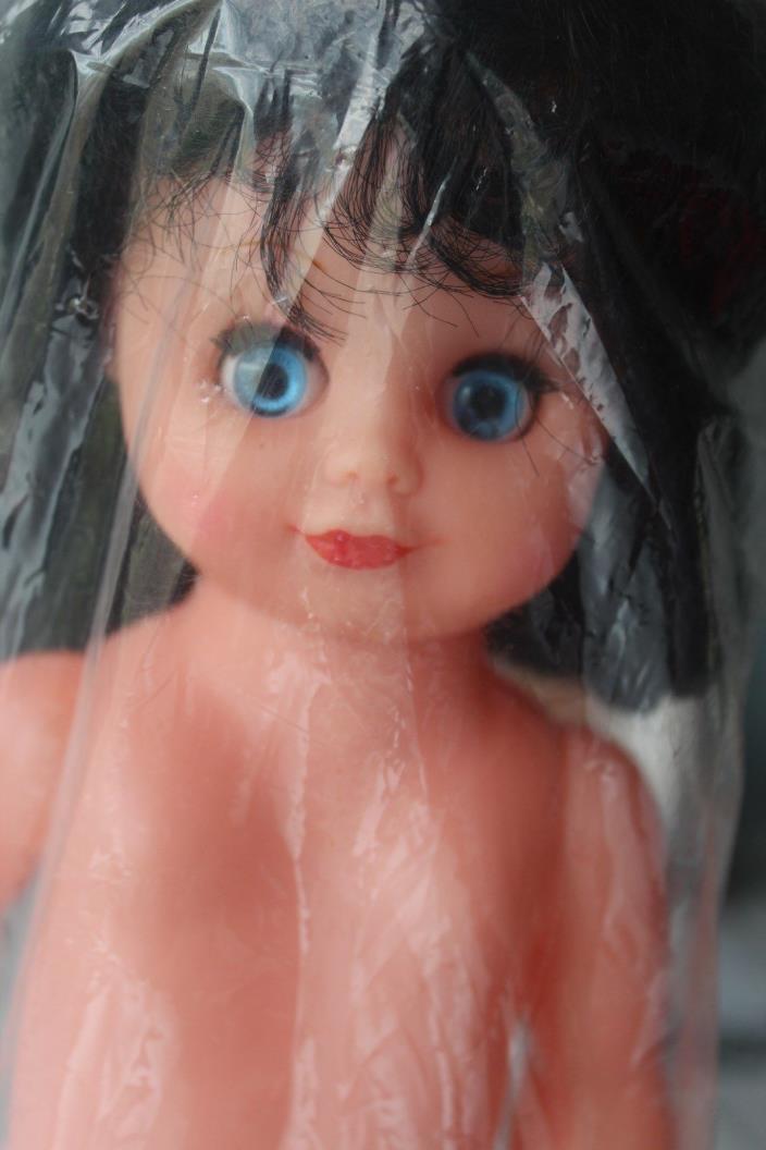 New Vintage CARRIE Doll by Westrim Crafts 13 ½” Vinyl #6448 Dress Me Blue Eyes