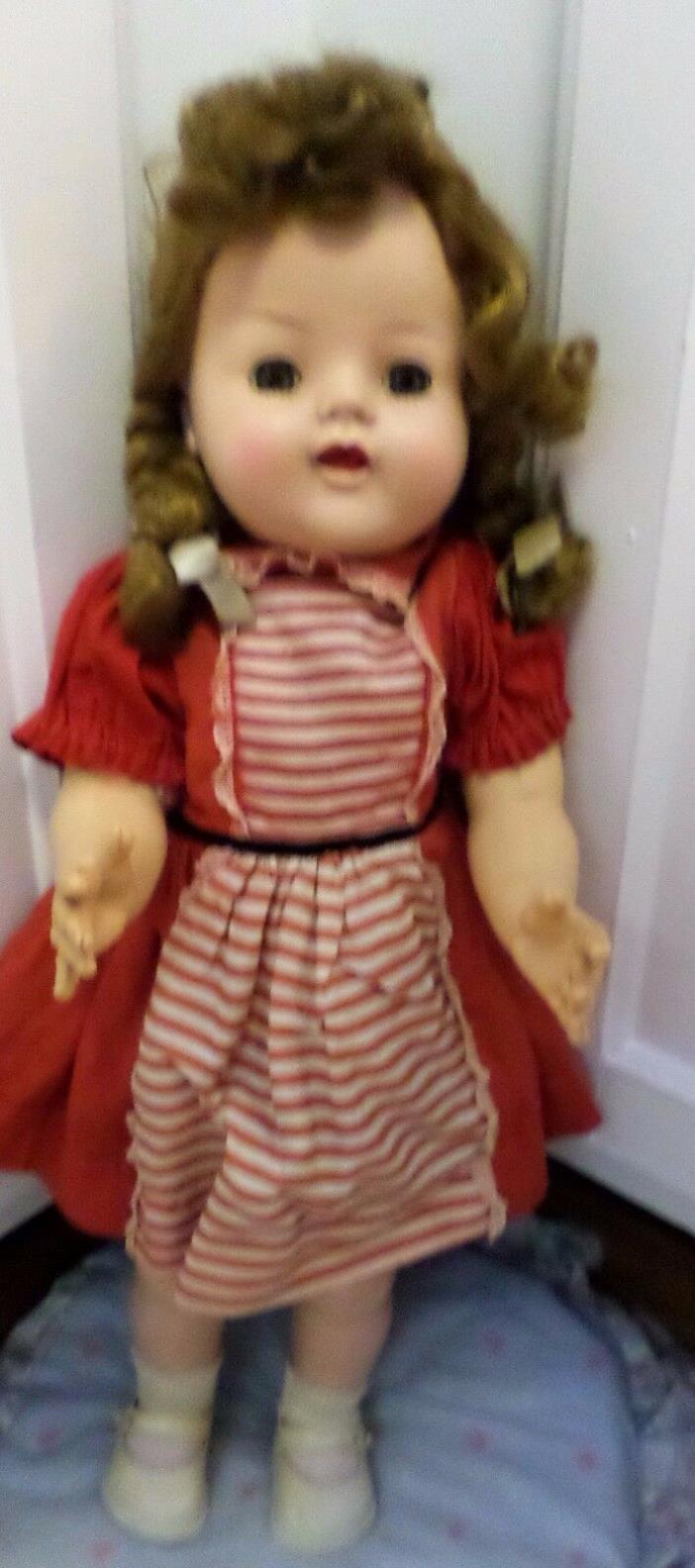 Vintage Saucy Walker Type Doll Characteristics 1950s 22