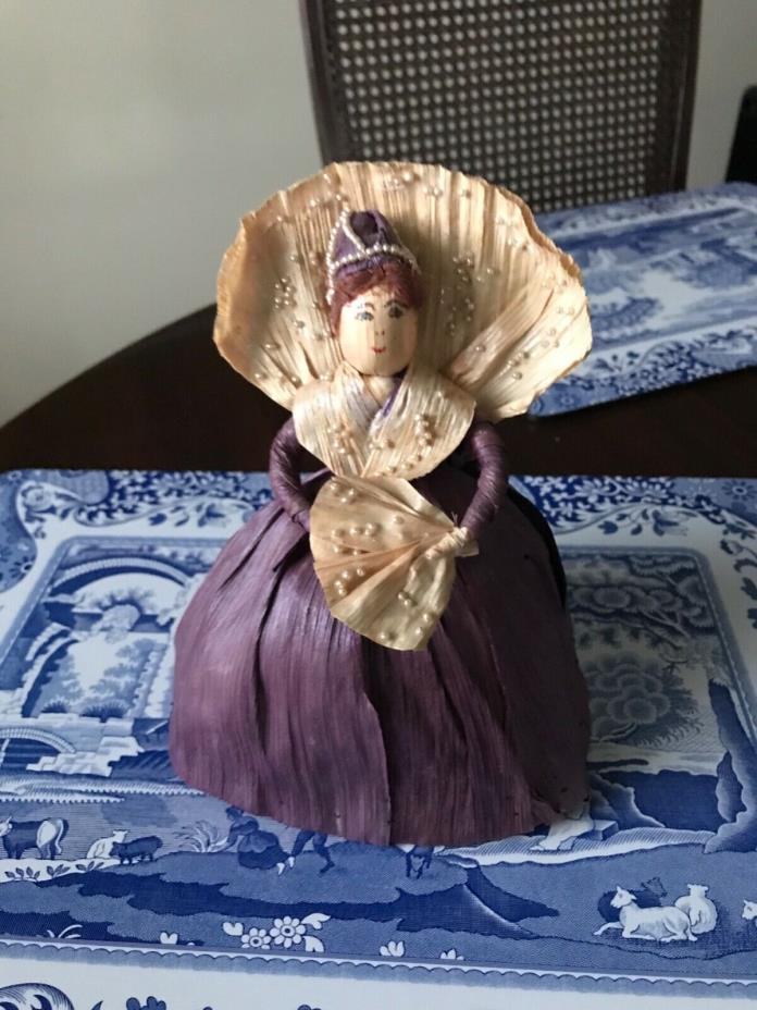 Primitive corn husk folk art doll vintage handmade Colonial craft