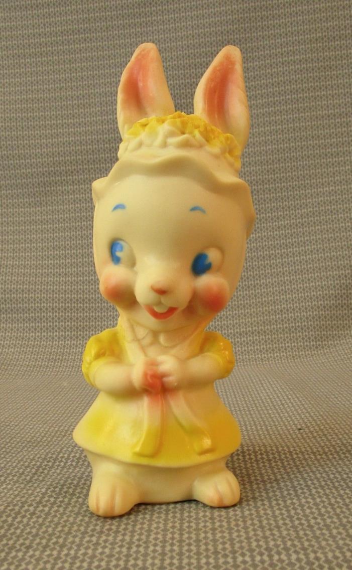 1962 SOFT PLASTIC SQUEAKER TOY RABBIT YELLOW EASTER HAT DREAMLAND CREATIONS 6.5
