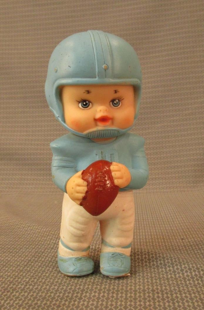 VTG IWAI INDUSTRIAL LTD. 1971  RUBBER SQUEAKER TOY FOOTBALL PLAYER #10 KOREA