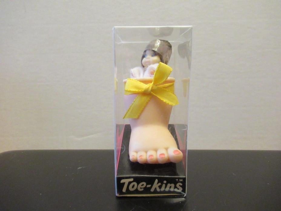 Uneeda Toe Kins Doll Very rare ,Still in Package,Made in Hong Kong
