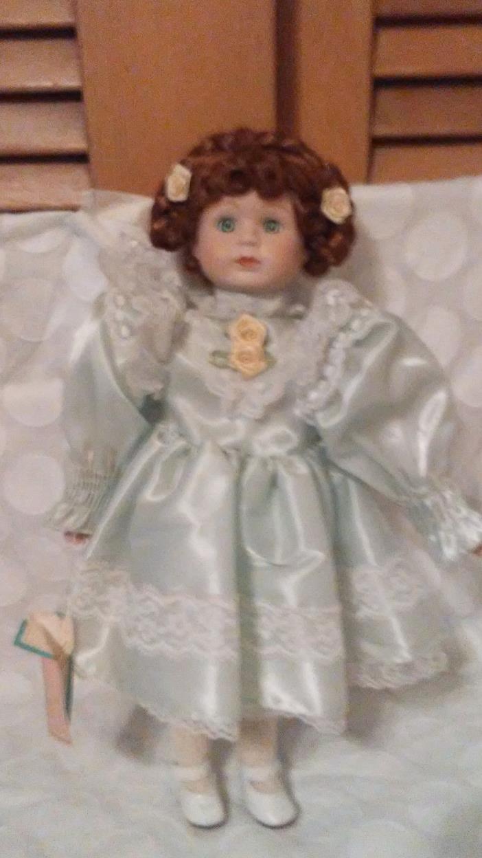 BEAUTIFUL SWEETHEART COLLECTIBLE 16' VINTAGE DOLL