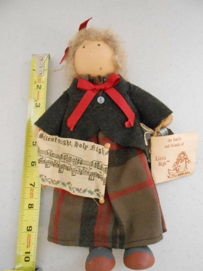 1987 VINTAGE LIZZIE HIGH WOODEN DOLL 10 INCHES MELAINE BOWMAN CHRISTMAS CAROLER