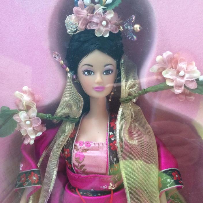 Crazy Rich Asian Yue-Sai Kan collector's doll. FREE SHIPPING!