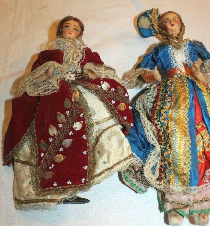 Lot of 2 vintage international female dolls cloth plastic Greek  9