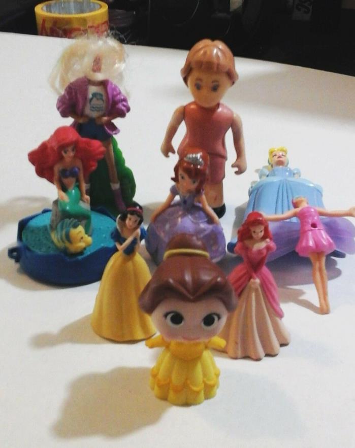 DOLLS AND PRINCESSES FIGURES Disney, Barbie 9 Figure Lot PRINCESS FIGURINES