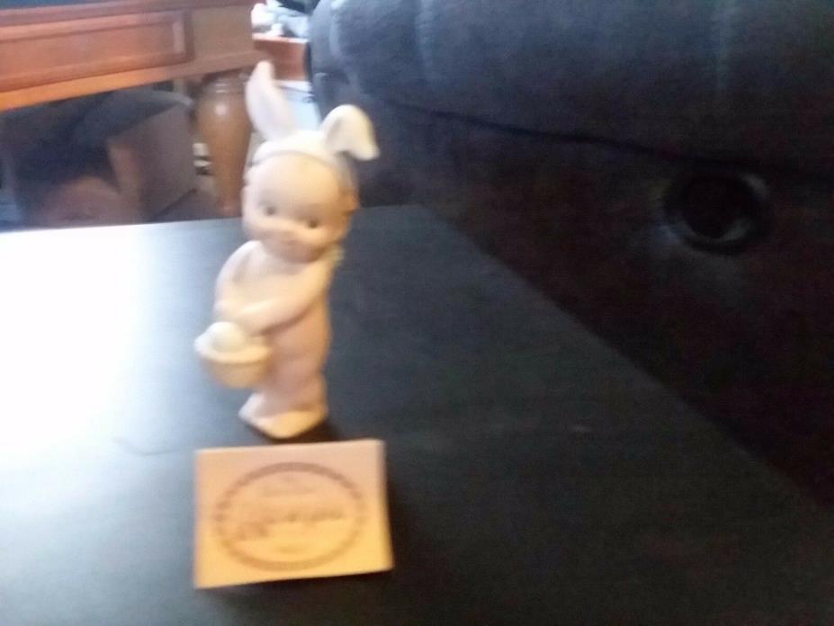 JESCO 1994 ROSE ONEILL KEWPIE BUNNY EARS EGG BASKET STANDING SIGNED BACK FOOT