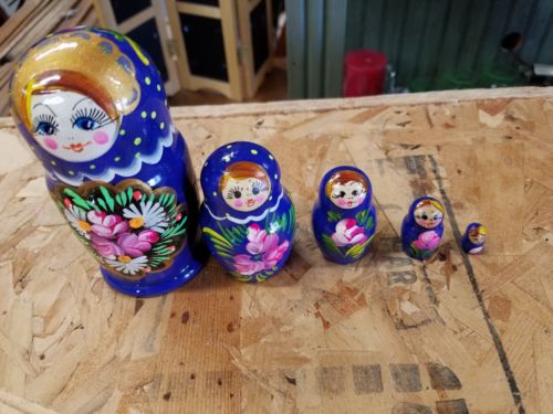 Vintage RUSSIAN NESTING DOLL 5 PC SET Blue Floral Signed C.A.B.