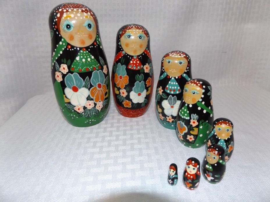 Matryoshka Russian Nesting Dolls, 8 dolls, Beautifully painted, Floral