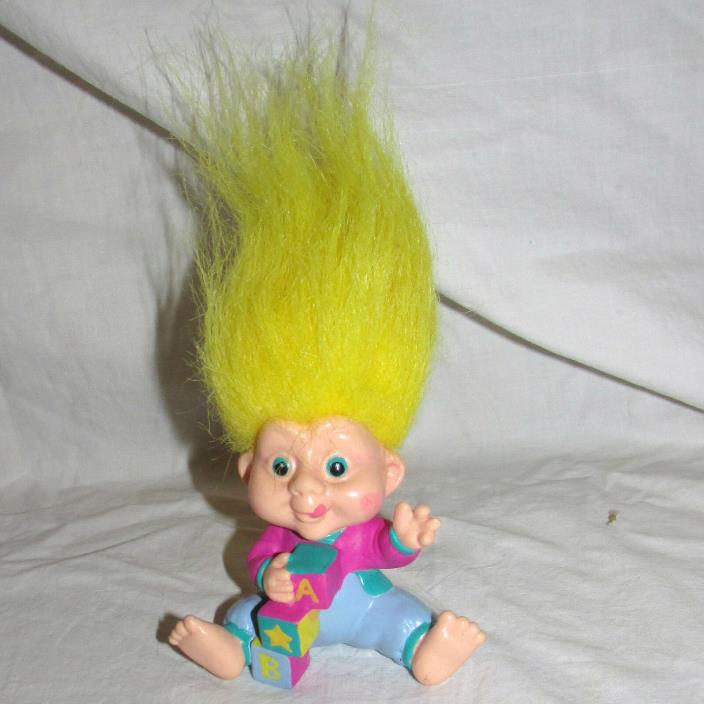 1 BABY APPLAUSE TROLL 1991 Magic BabY NEW OLD STOCK  WITH BUILDING BLOCKS