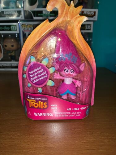 Trolls ~ POPPY FIGURE ~ Small Troll Town Collectibles Series