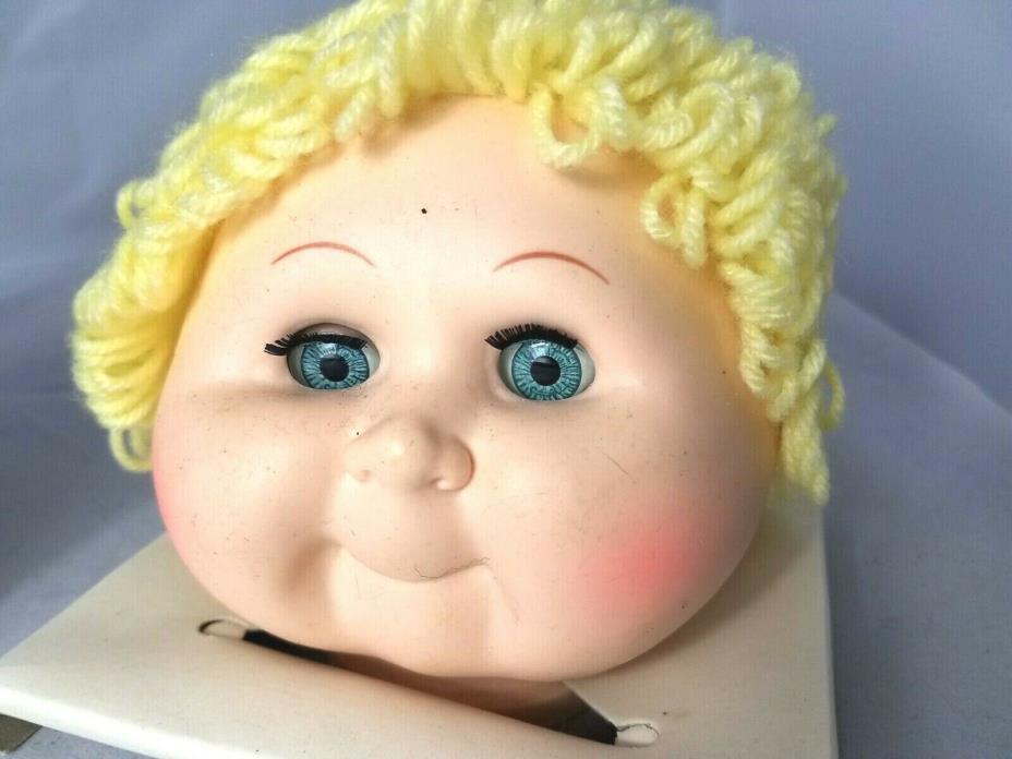 Vintage 1985 Doll Head WEE BLINKS Blonde Head Blue Moving Eyes Short Hair