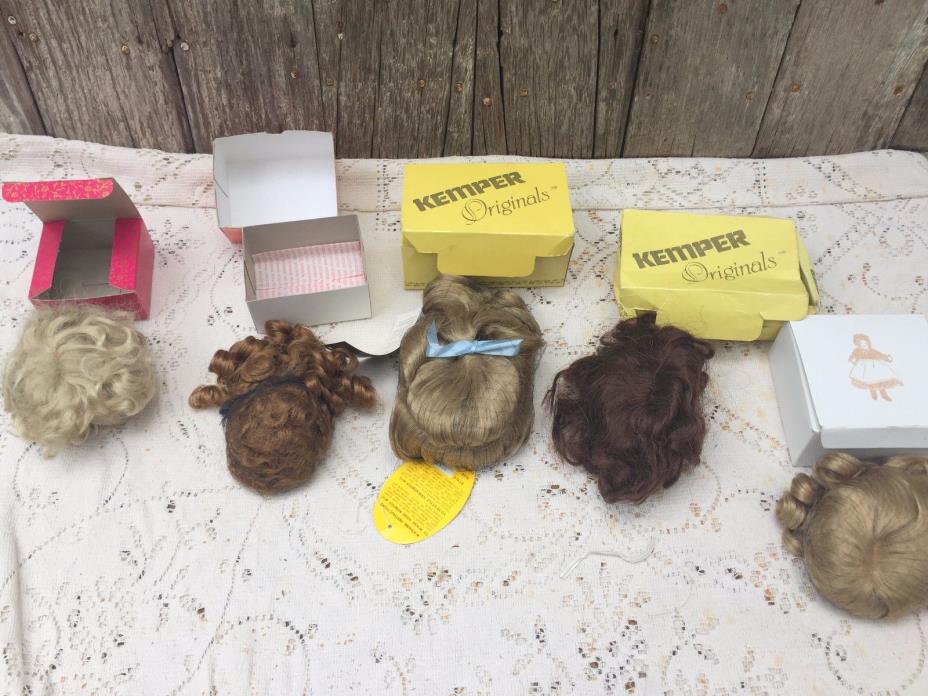 A lot of vintage 5  doll WIGS  in the box kemper monique  blond brown Renee
