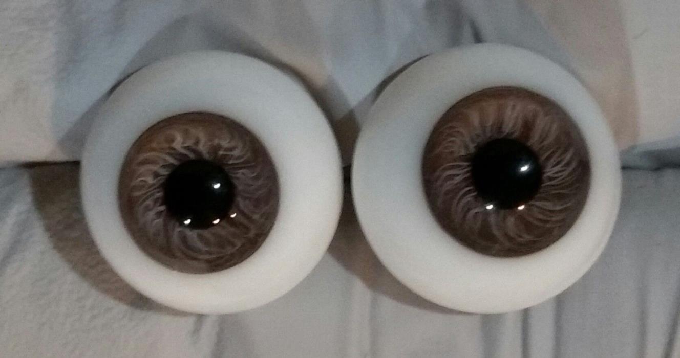 16MM HAND GLASS CRAFT PAPERWEIGHT EYES MAUVE CL