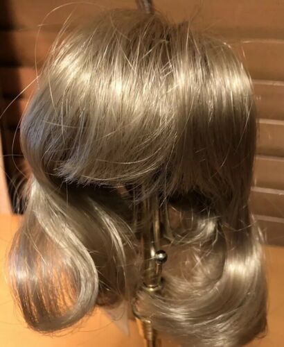 A DOLL WIG Style SAMANTHA Size 7-8 Color Blonde Modacrylic by Global Dolls NOS