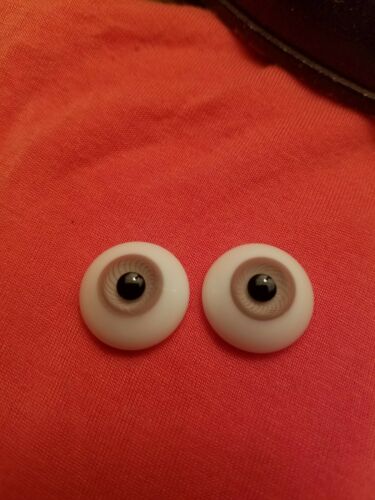 20mm Glass Doll Eyes, Pink Beige With Black Pupil