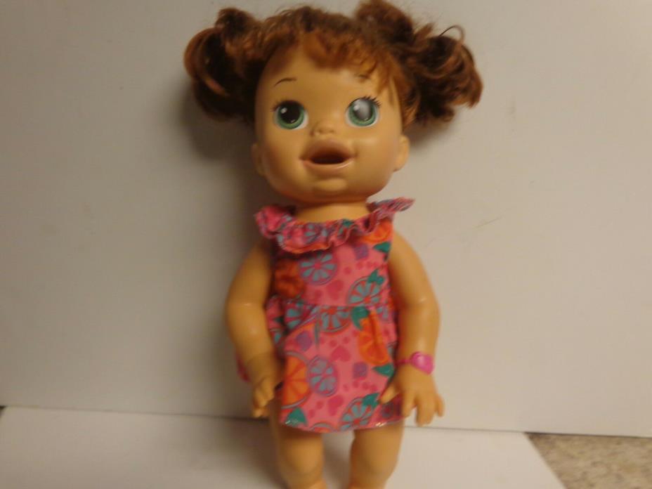 2014 Baby Alive Doll Soft Face Super Snackin Sara. english , spanish speaking