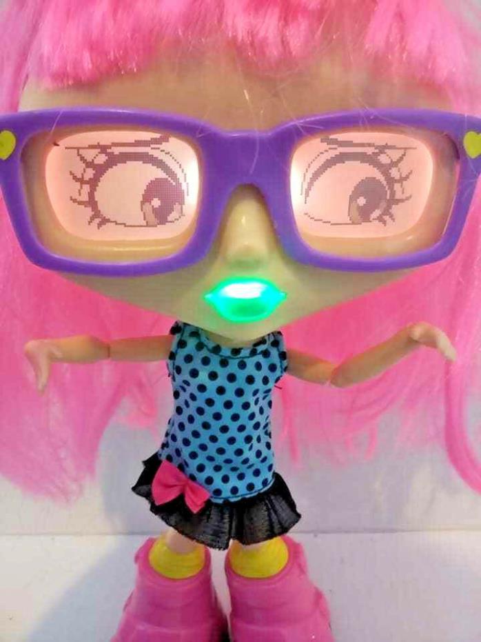 Spin Master Chatster Gabby Interactive Pink Hair Doll ~ Light-Up Talking Moving