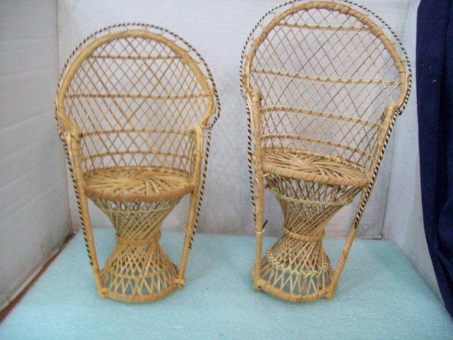Set of Two Wicker Doll High Back Chairs Furniture Pretend Play Display E1