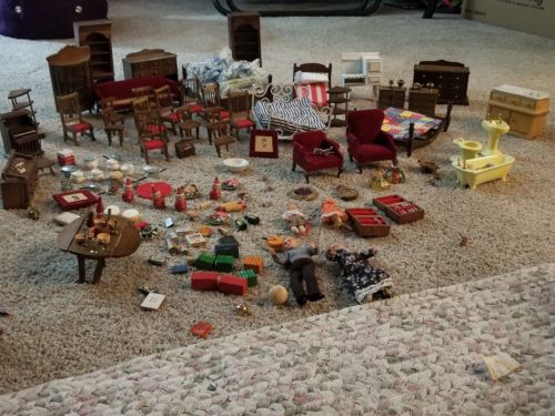 Antique/Vintage Wood Ceramic Miniature Lot  Dollhouse Furniture with misc pices.