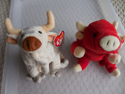 Lot of 2 Ty Snort and Frosty red and white bull Beanie Babies Beanie Baby MWMT