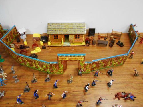 Fort Dearborn Vintage Marx Playset w/Lots of Extras