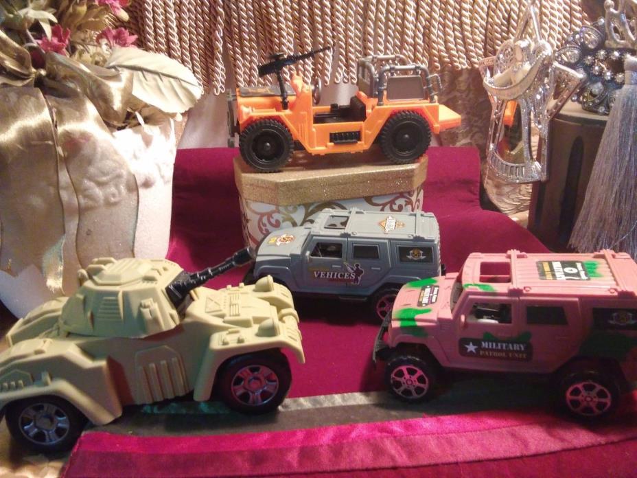 Military toy Vehicles lot of 4 Tank, Jeep and two Hummers