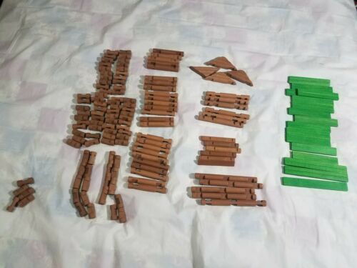 E11 d2209 Lincoln Logs Lot 243 Pieces Roof