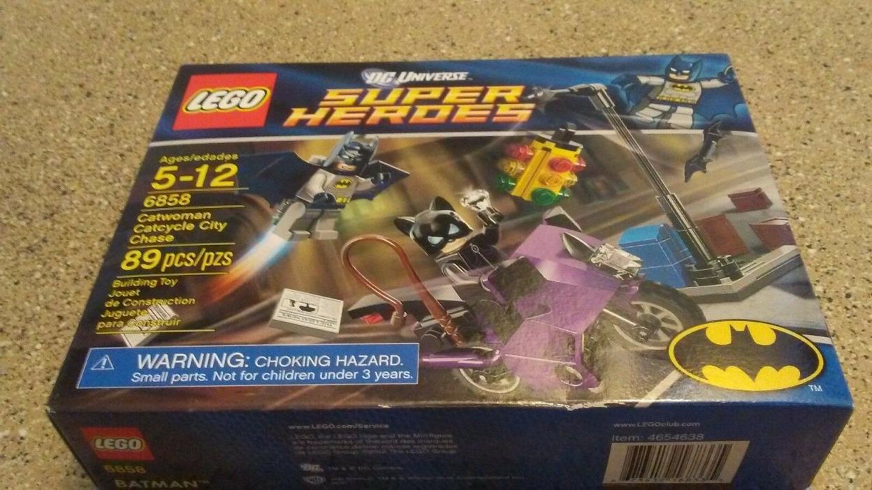 LEGO DC Universe Super Heroes # 6858 Catwoman Catcycle City Chase ( Read )