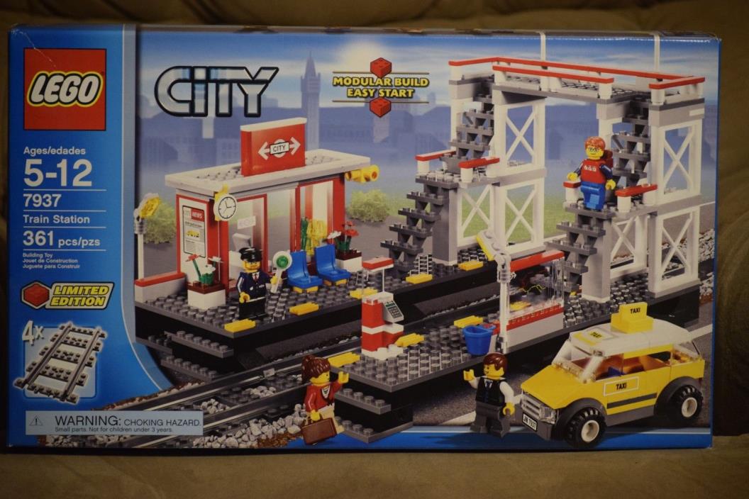 LEGO #7937 City Train Station, w/Box and Instructions