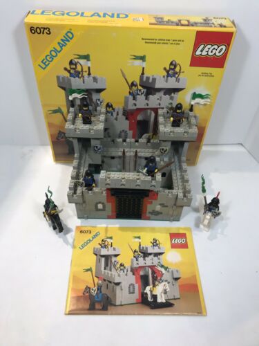 Vintage Lego 6073 Knights Castle Complete With Box And Instructions