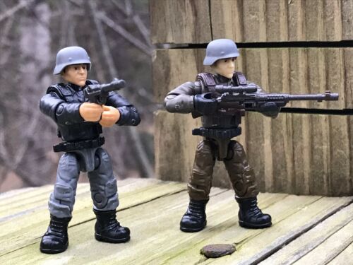 Figures #3 & 4 From MEGA CALL OF DUTY ENEMY SOLDIERS FVG04 AXIS TROOPS Lot 2