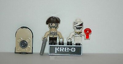 Kre-o Kreo Mini figure Cityville Invasion Collection 2 Admiral Burnside + Zomzee