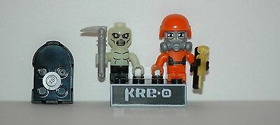 Kre-o Kreo Mini fig Cityville Invasion Collection 1 Toxic Zombie + Hazmat Henry
