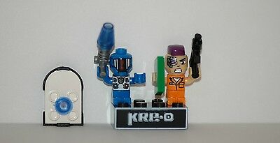 Kre-o Kreo Mini figure Cityville Invasion Collection 3 Sargebot + Prison Pete