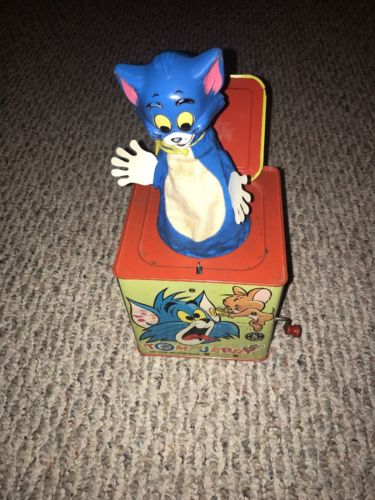 VINTAGE MATTEL INTERNATIONAL TOM AND JERRY MUSIC BOX (JACK IN THE BOX) READ DESC