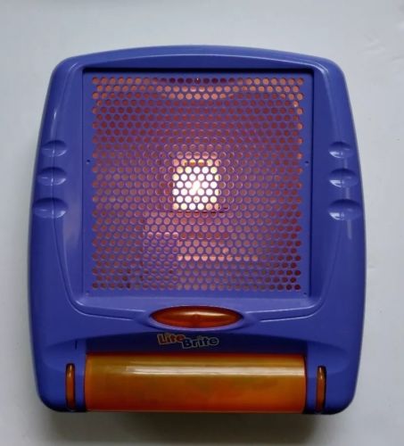 Hasbro Lite Brite Flat screen~Portable~Battery Toys Games~w/ pegs~no sheets~2003