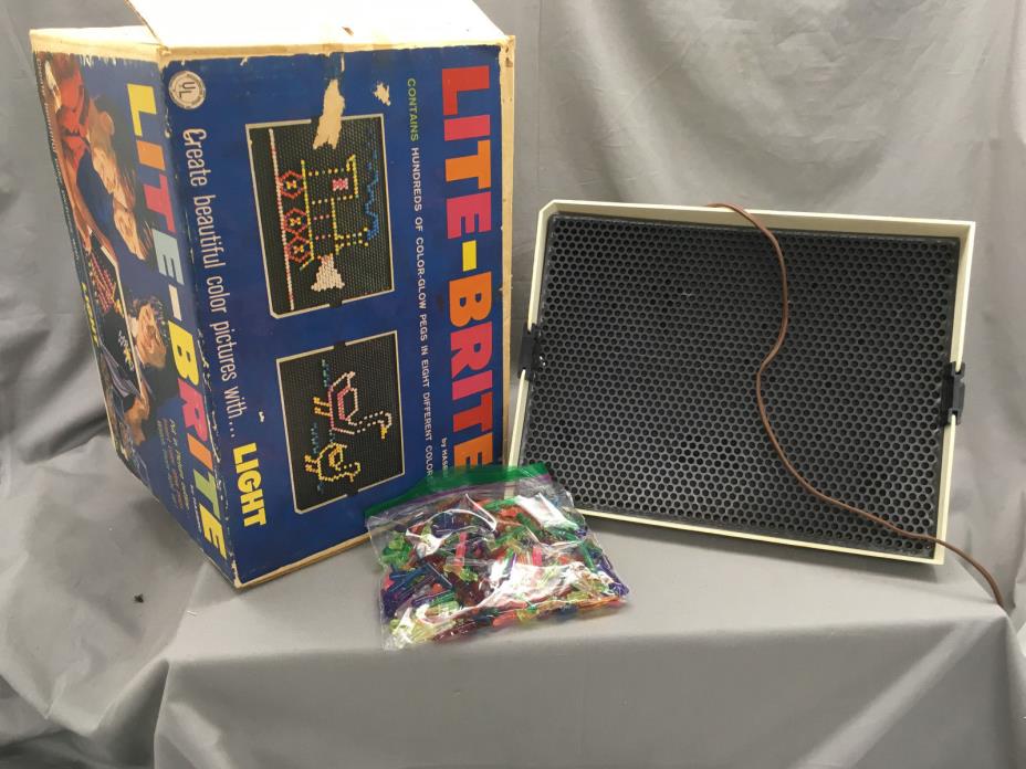 Vintage 1967 Lite Brite by Hasbro #5455 Child's Toy Color Glow Pegs