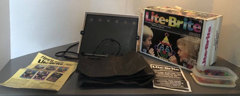 Vintage Lite-Brite Console 16 Picture Sheets Light Pegs Instructions w/Box WORKS