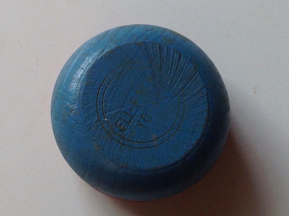 VTG RED/ BLUE FLI-BACK WOODEN YO YO NEEDS STRING