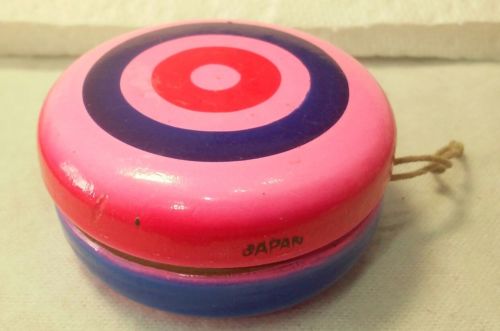 Vintage WOODEN OLD TOY YOYO YO-YO JAPAN BULLSEYE Pink Red Blue