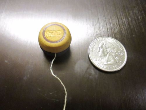 Vintage miniature wooden yo-yo gumball prize mini tiny old