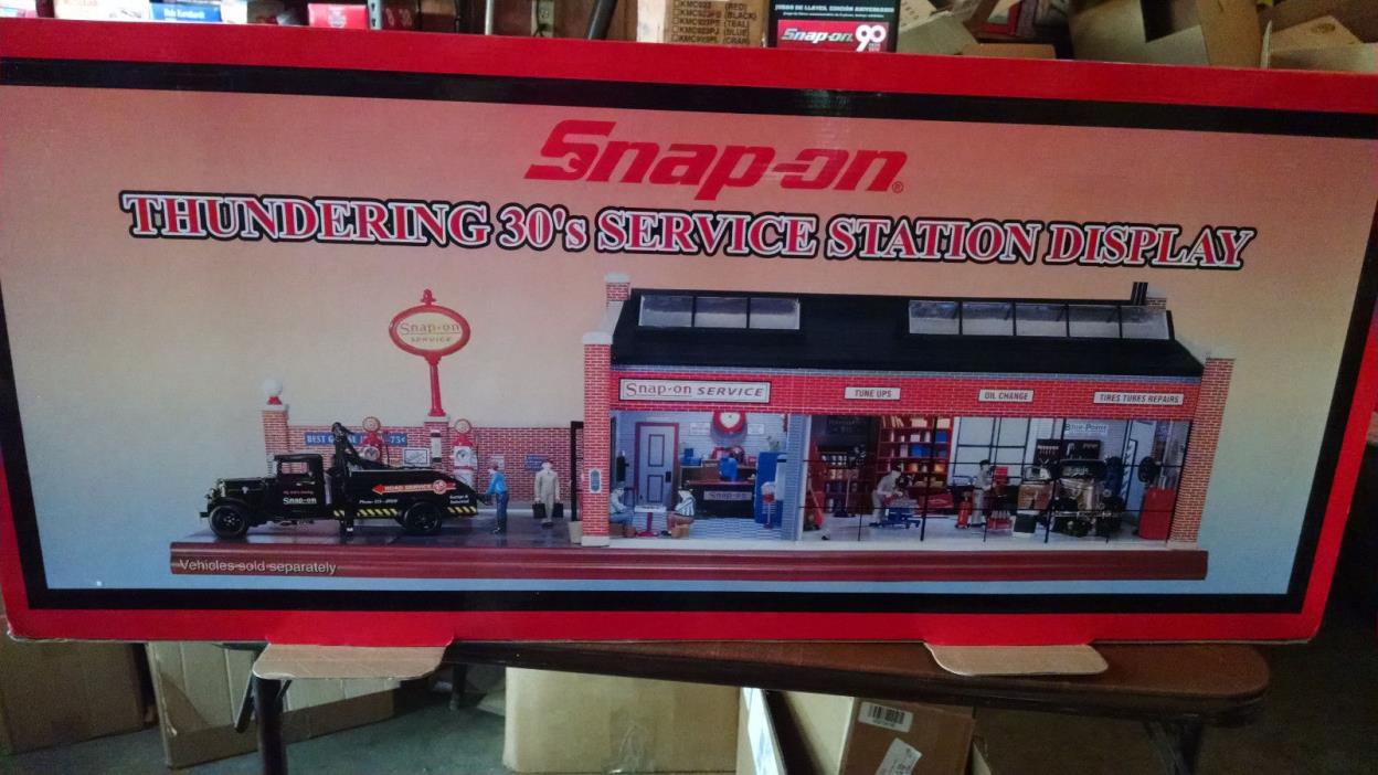 Snap-on Tools Thundering 30's Service Station Diorama Crown Premium